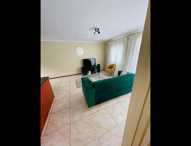 1 BEDROOM APARTMENT FOR SALE IN BRAMLEY VIEW